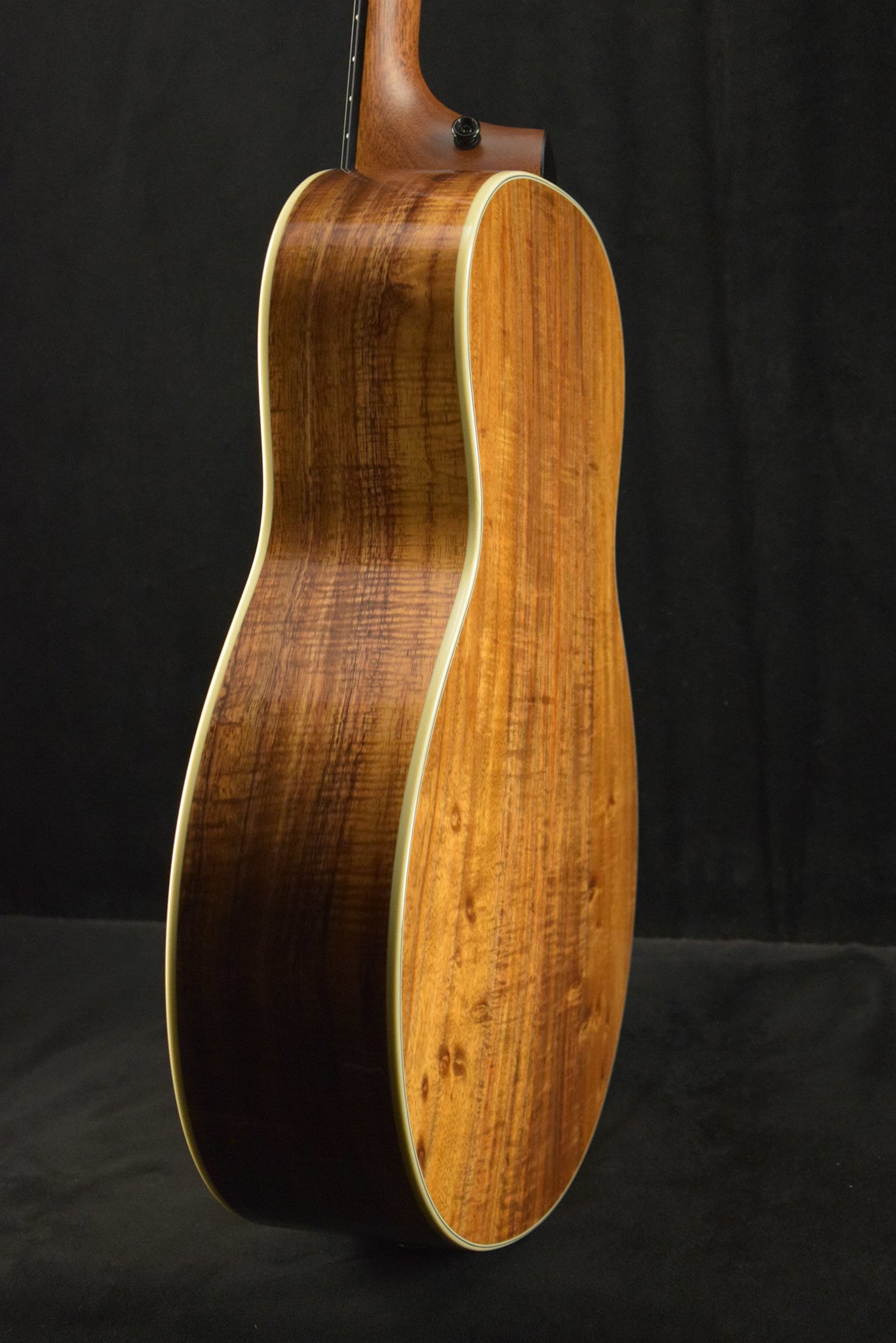 Taylor Gold Label 814e Koa SB Sunburst Top
