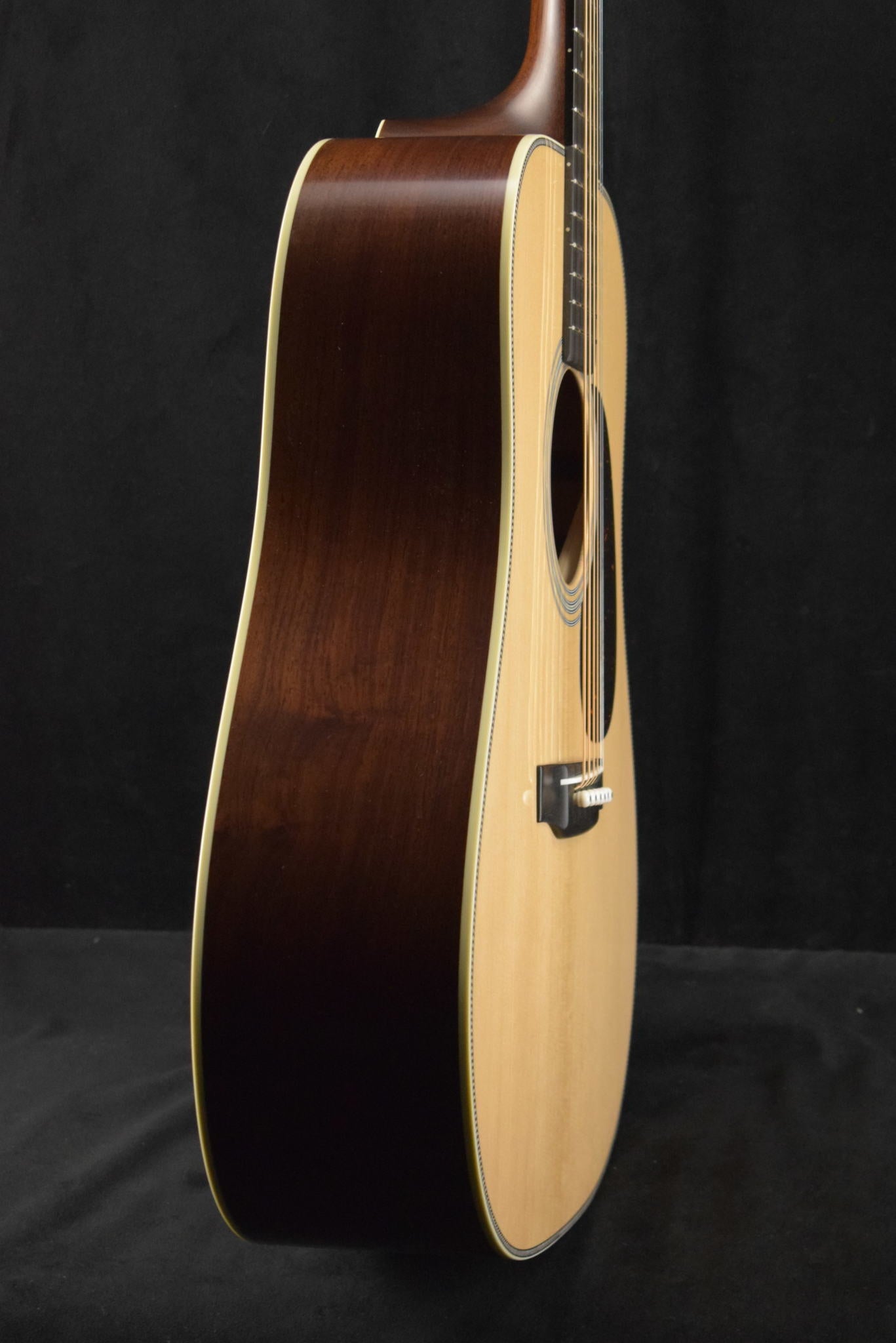 Martin D-28 Authentic 1937 VTS Natural