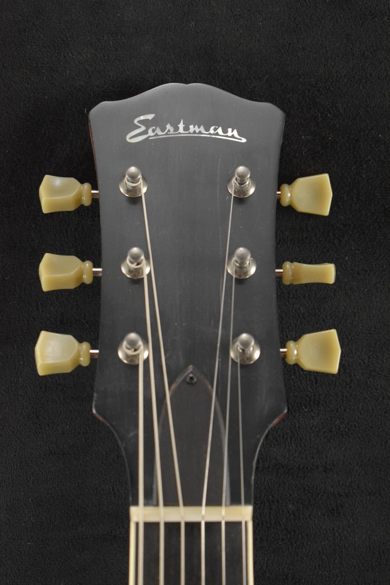 Eastman SB59/V-RB Solid Body Antique Varnish Redburst Finish