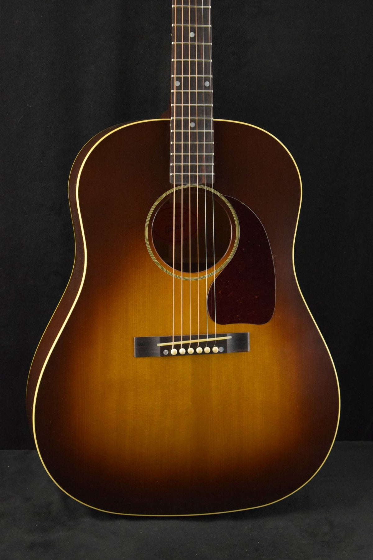 Gibson Custom Shop Fuller's Exclusive Early 40's J-45 Historic Legend Vintage Sunburst