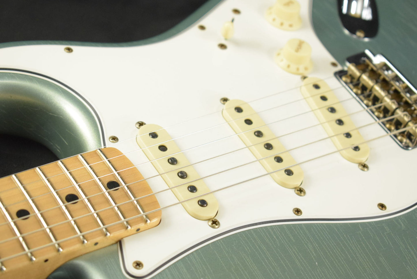 Fender Custom Shop Limited Edition '69 Stratocaster Journeyman Relic - Aged Firemist Silver