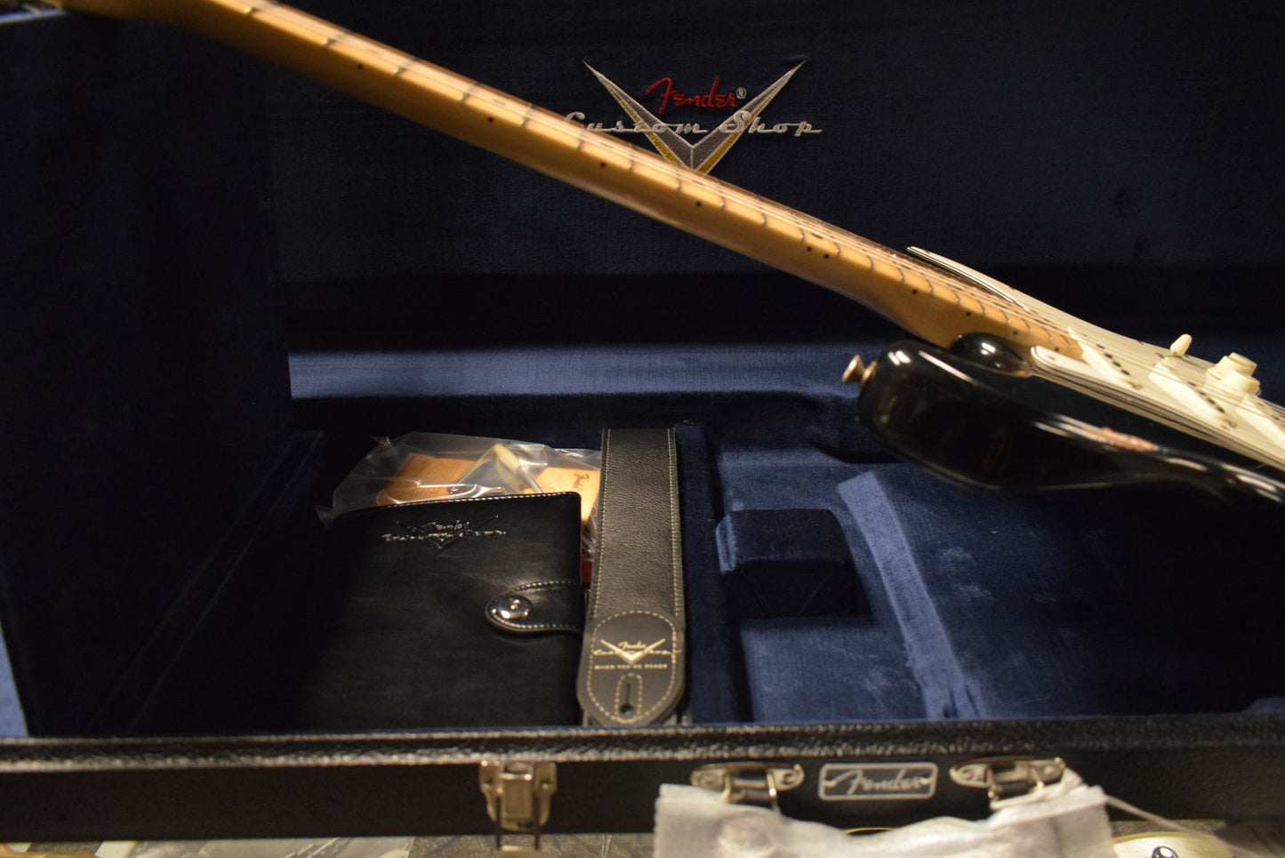 Fender Custom Shop Limited Edition '68 Stratocaster Journeyman Relic - Black