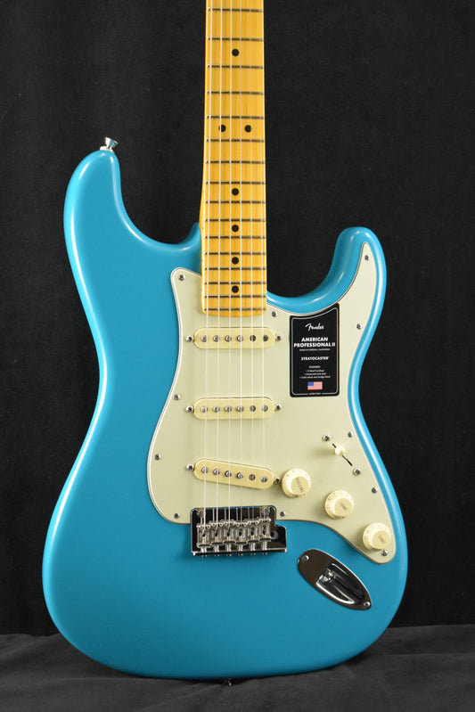 Fender American Professional II Stratocaster Maple Fretboard Miami Blue