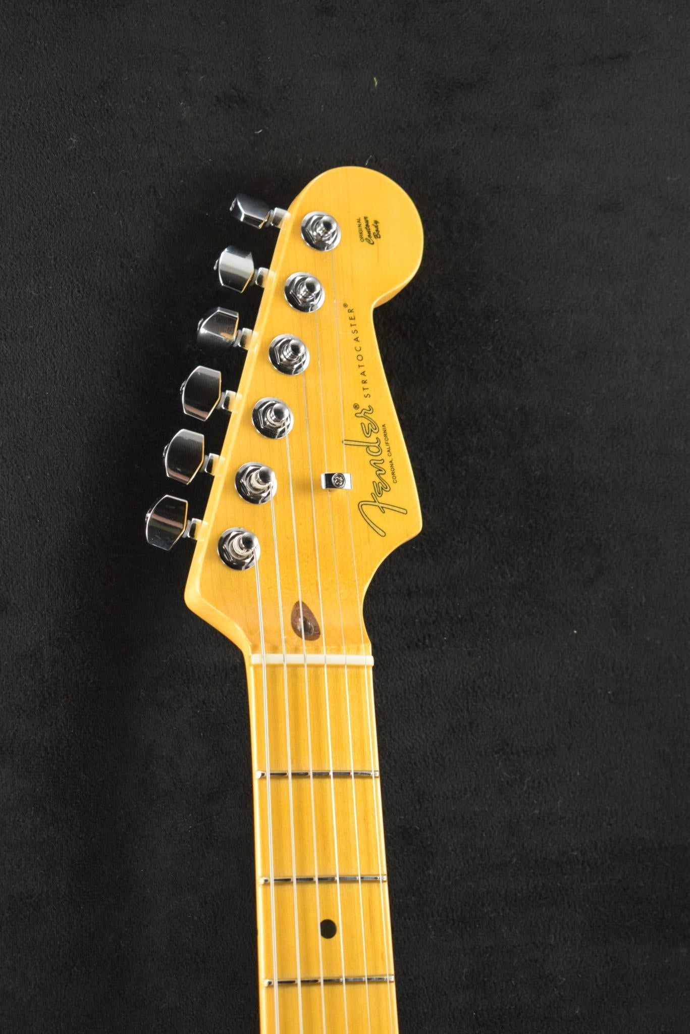 Fender American Professional II Stratocaster Maple Fretboard Miami Blue