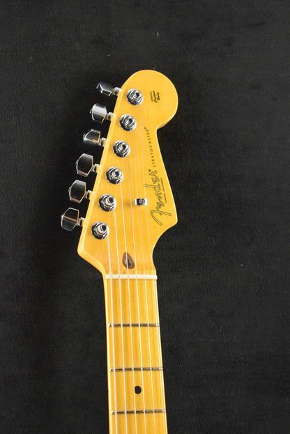 Fender American Professional II Stratocaster Maple Fretboard Miami Blue