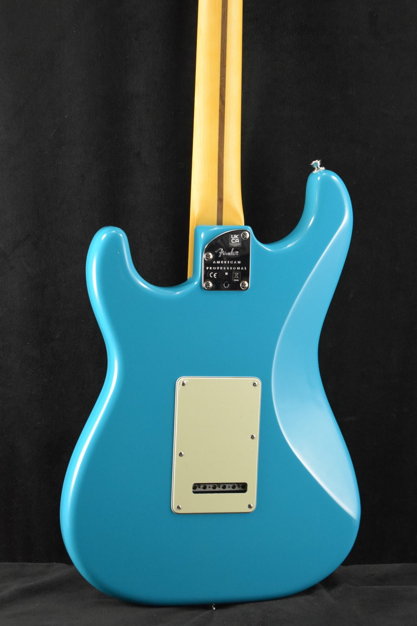 Fender American Professional II Stratocaster Maple Fretboard Miami Blue