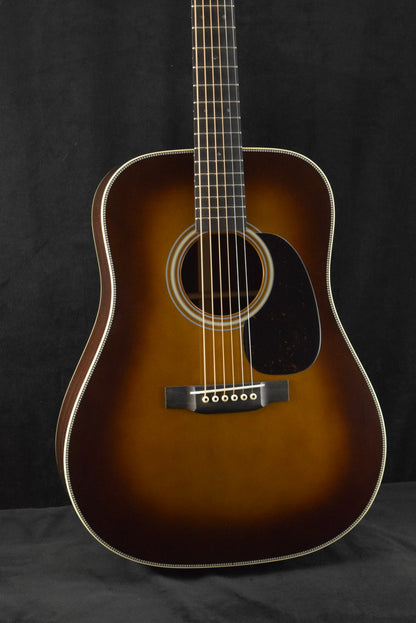 Martin Custom Shop D-28 Authentic 1937 Ambertone