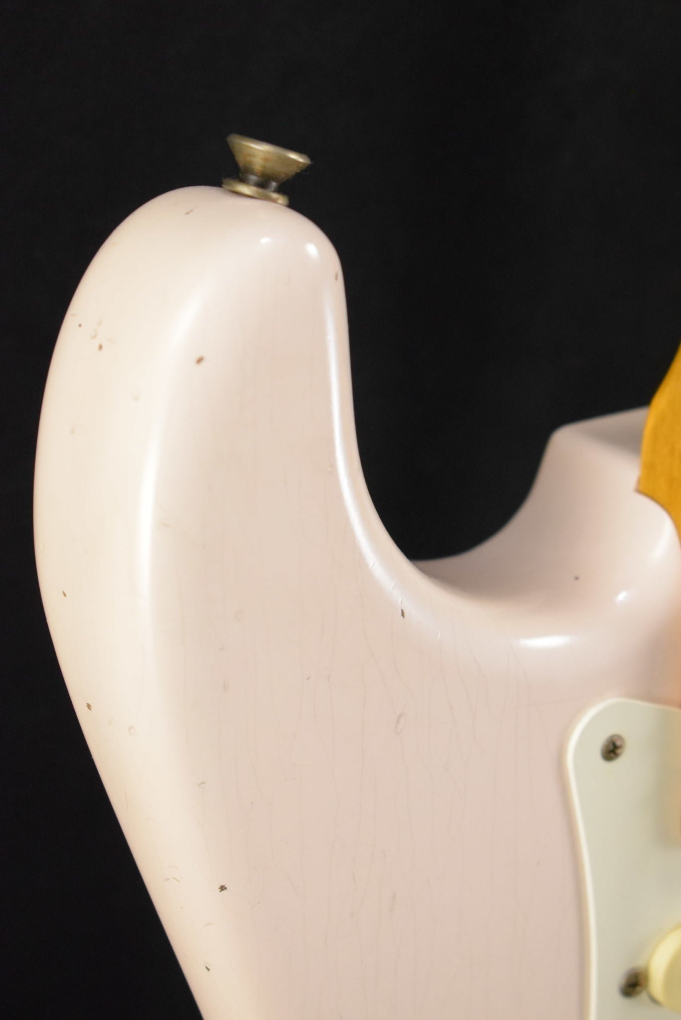 Fender '56 Strat Journeyman Relic  - Super Faded Aged Shell Pink - "Bone-Tone" Pickups