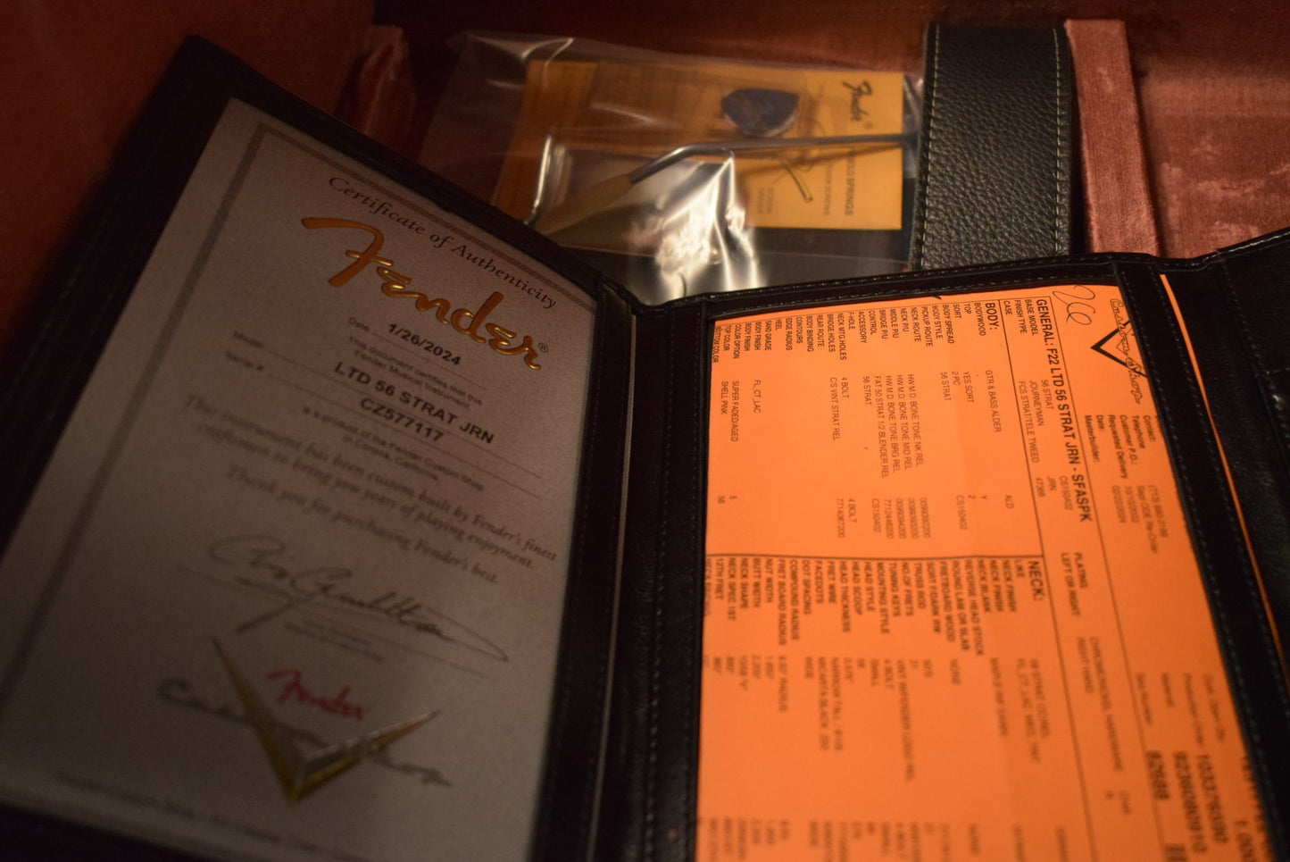 Fender '56 Strat Journeyman Relic  - Super Faded Aged Shell Pink - "Bone-Tone" Pickups