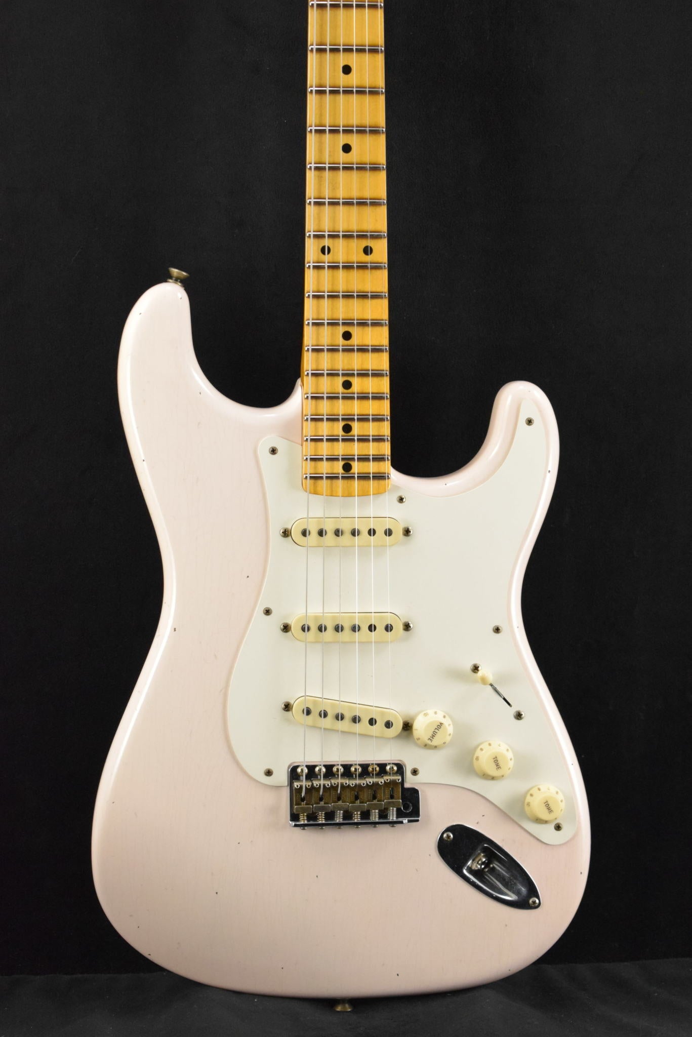 Fender '56 Strat Journeyman Relic  - Super Faded Aged Shell Pink - "Bone-Tone" Pickups