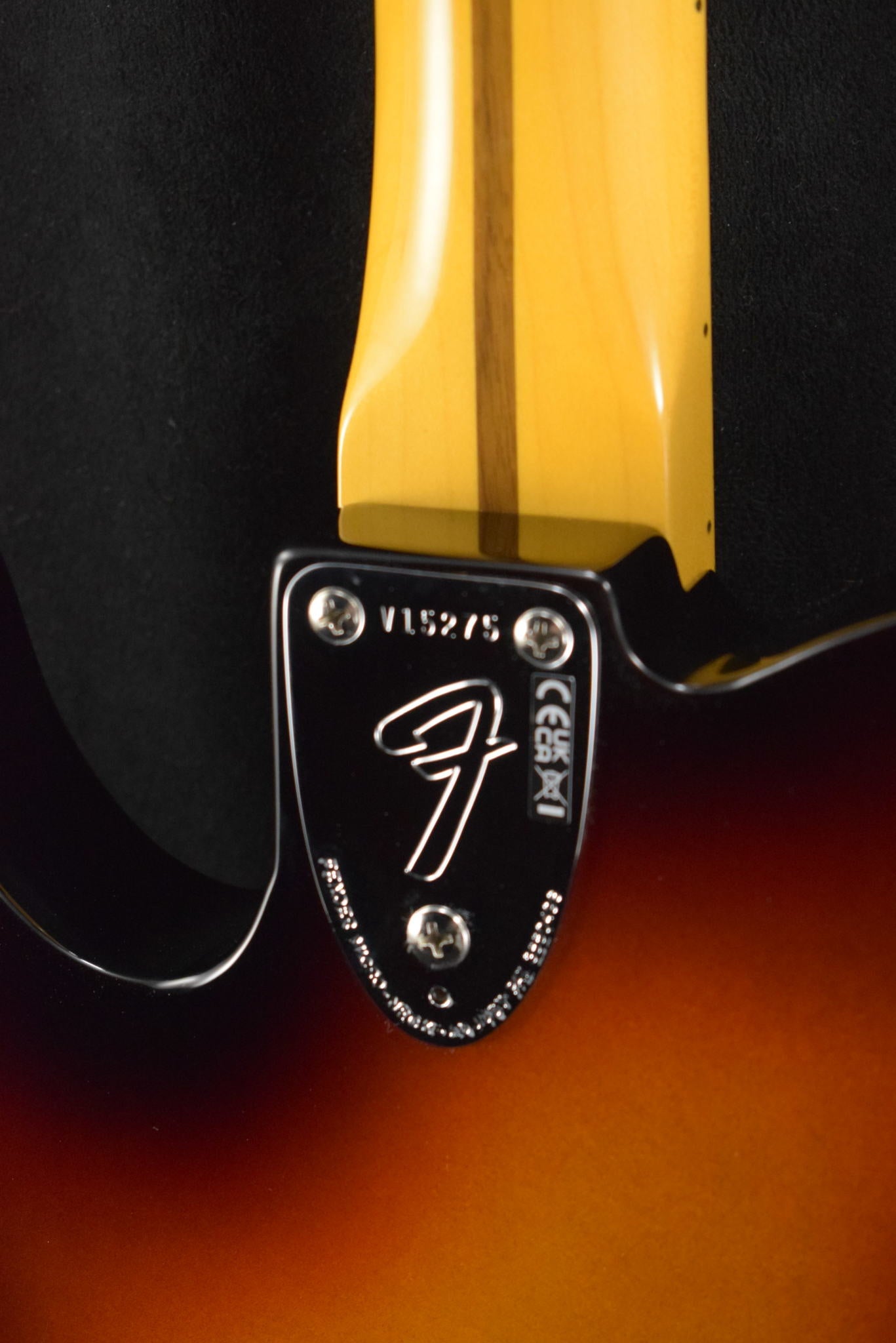 Fender American Vintage II 1972 Telecaster Thinline 3-Color Sunburst Maple Fingerboard