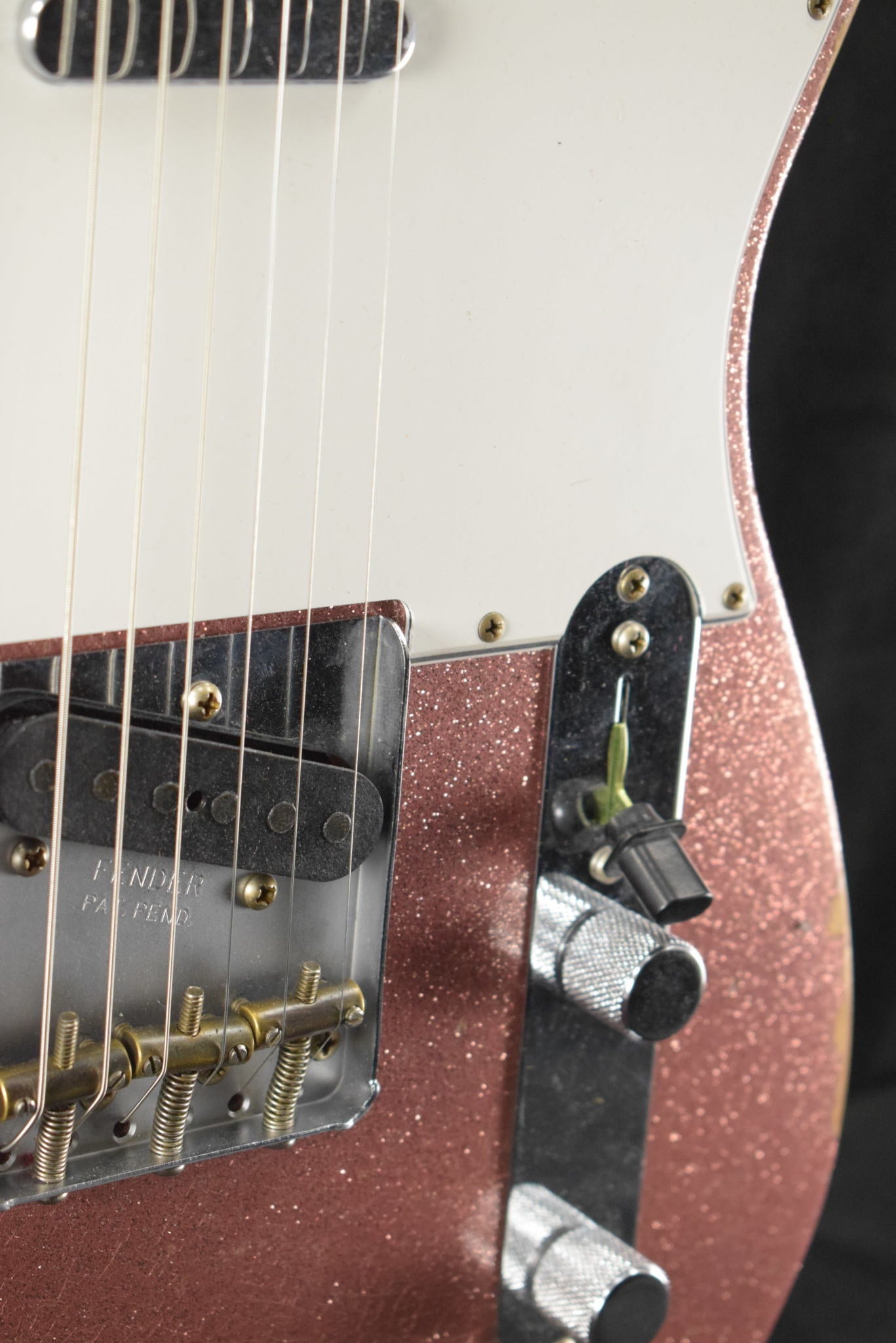 Fender Custom Shop Limited Edition '61 Telecaster Relic Aged Champagne Sparkle