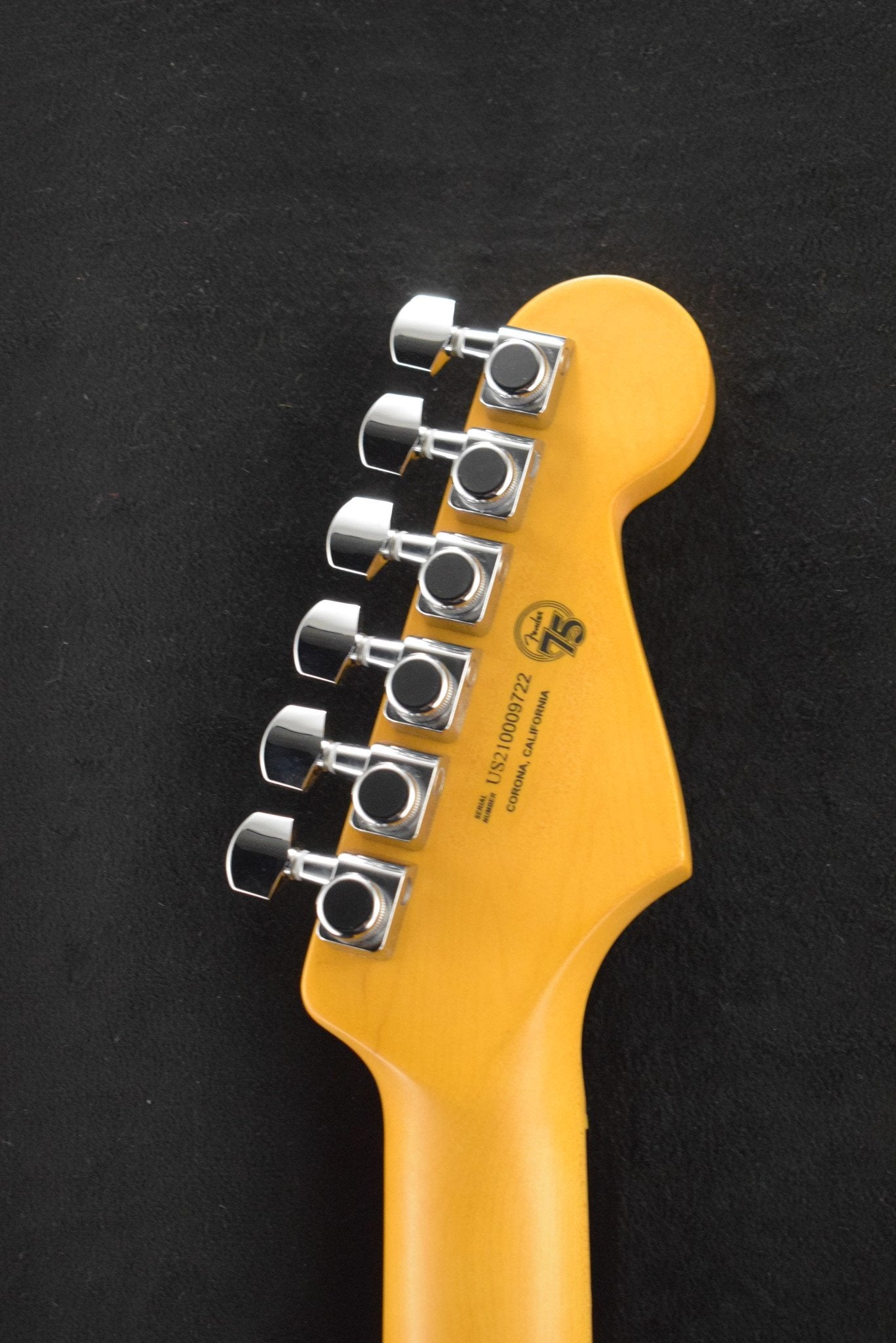 Fender American Ultra Stratocaster Left-Handed with Maple Fretboard Ultraburst